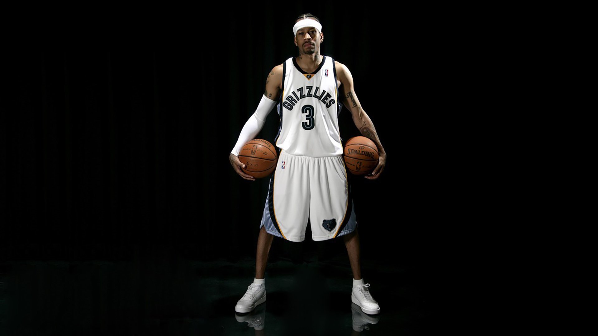 球队是否通过快节奏中场转换打破低位防守，中场如何控制比赛节奏